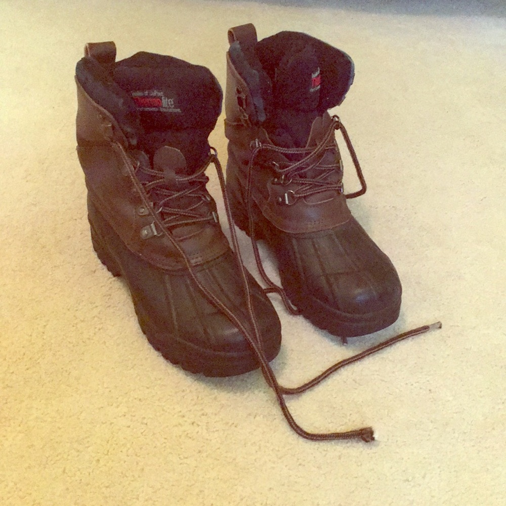 Women’s heavy snow boots